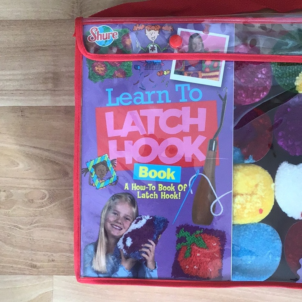 Latch Hook Book & Set - Picture 3 of 16